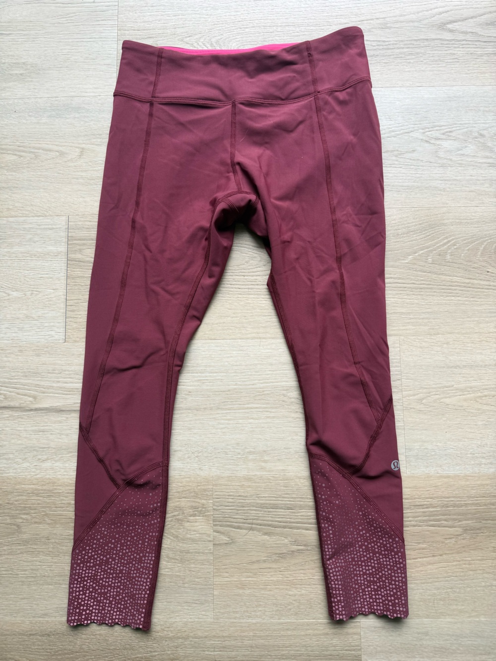 Lululemon Tight Stuff Tight II Scalloped Reflective Leggings 8